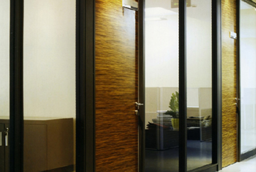 浙江玻璃隔斷-活動(dòng)隔斷的種類(lèi)，你知多少