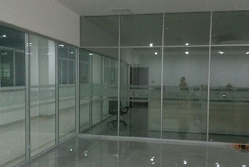 浙江玻璃隔斷-你知道房間隔斷采用什么材料嗎